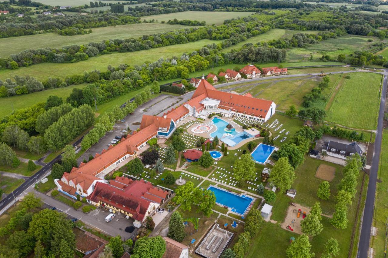 Kehida Termal Resort & Spa เคฮีดาคุชทานี ภายนอก รูปภาพ