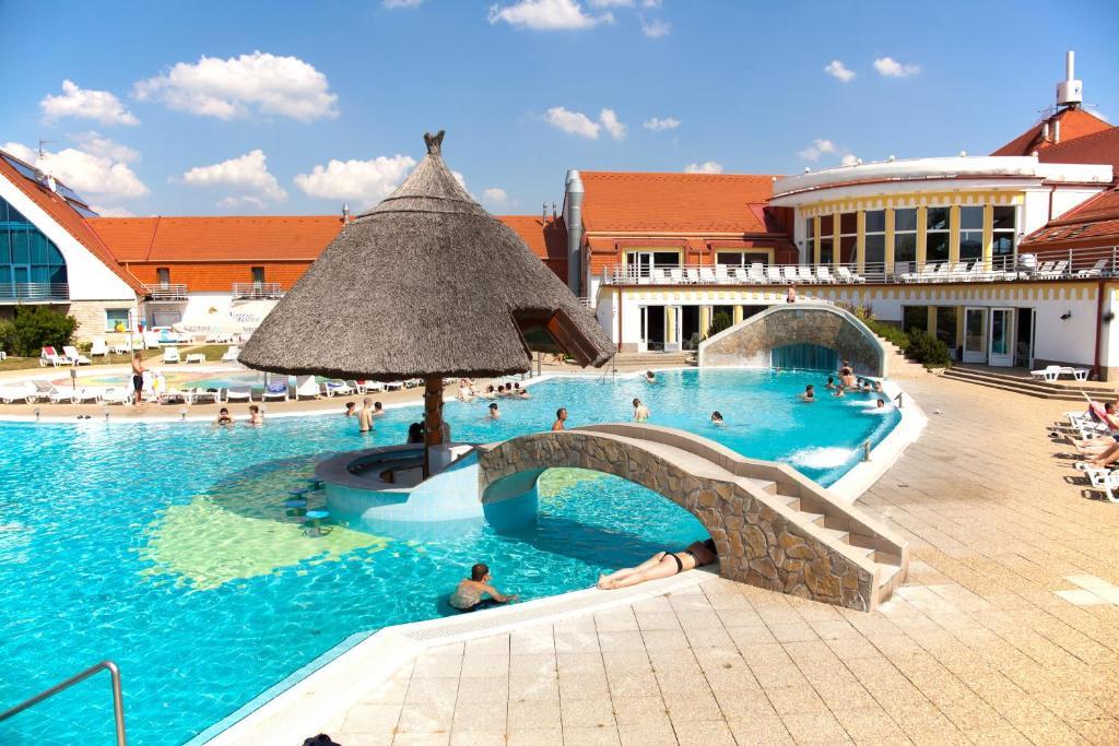 Kehida Termal Resort & Spa เคฮีดาคุชทานี ภายนอก รูปภาพ